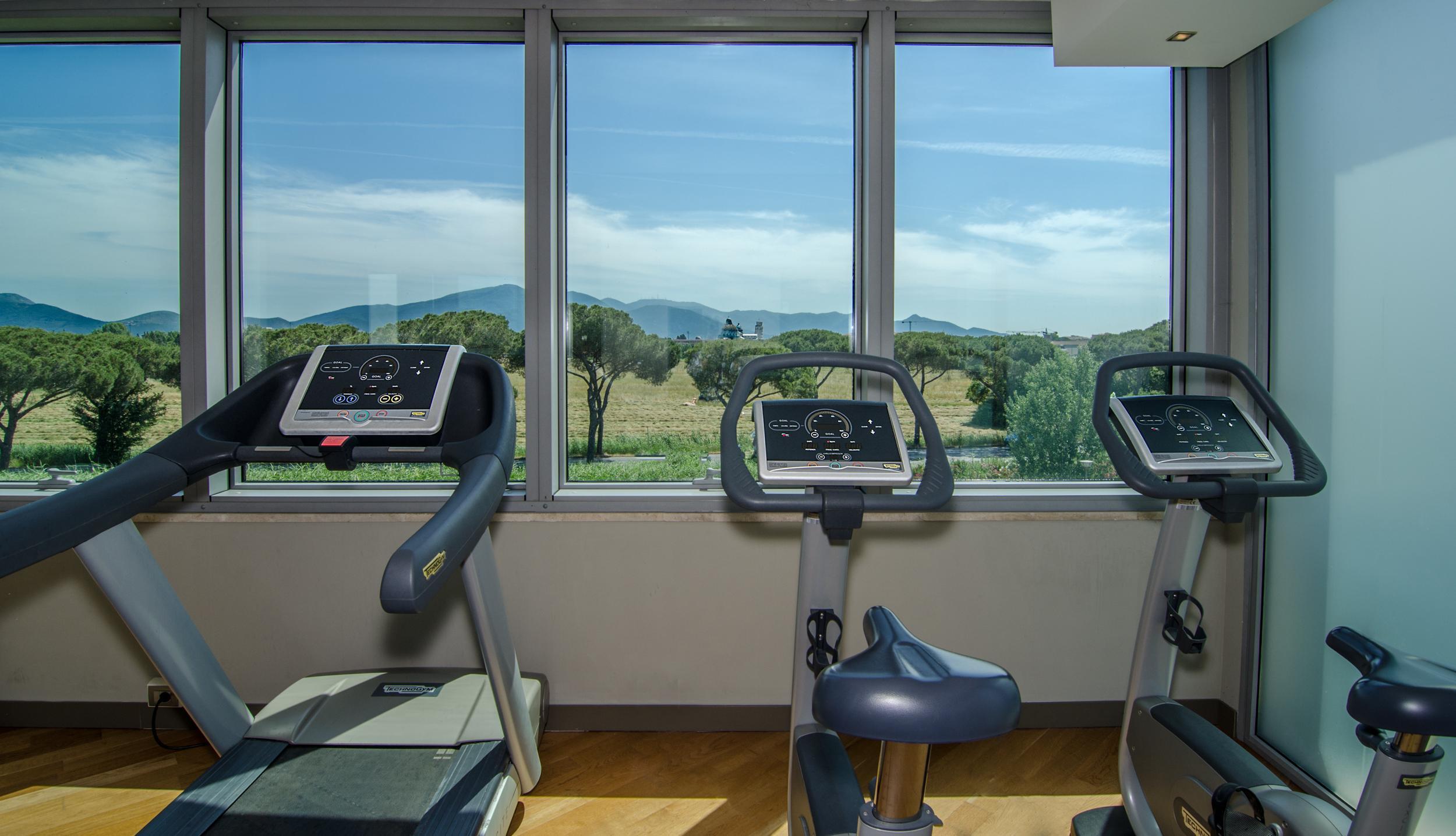 Pisa Tower Plaza Hotel ภายนอก รูปภาพ The gym at the hotel